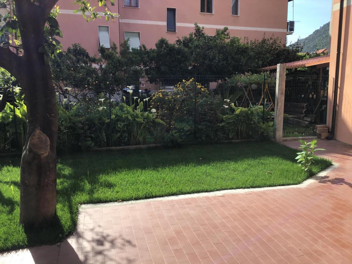Casa Luigia Rooms Mtb In Finalborgo Bike Room Tour Ebike Trekking Finale Ligure Bagian luar foto