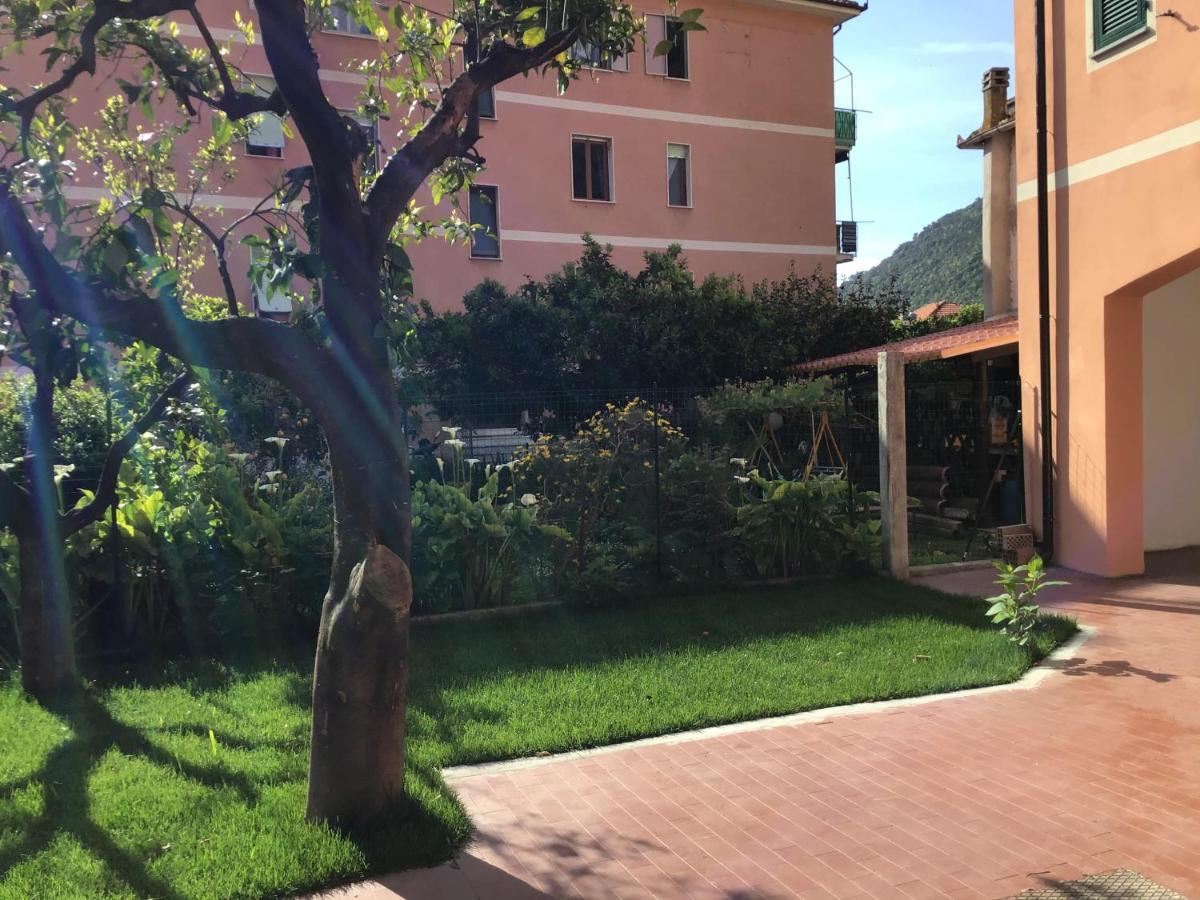 Casa Luigia Rooms Mtb In Finalborgo Bike Room Tour Ebike Trekking Finale Ligure Bagian luar foto