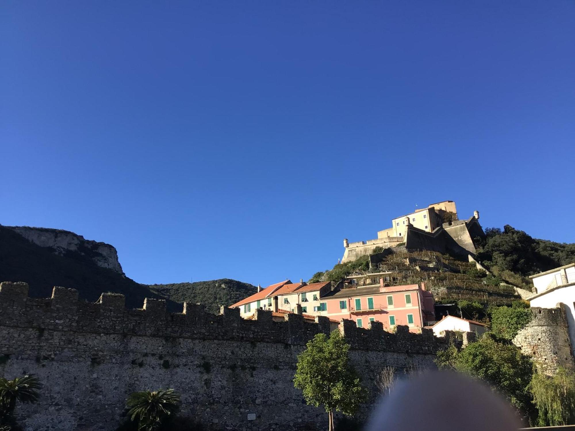 Casa Luigia Rooms Mtb In Finalborgo Bike Room Tour Ebike Trekking Finale Ligure Bagian luar foto