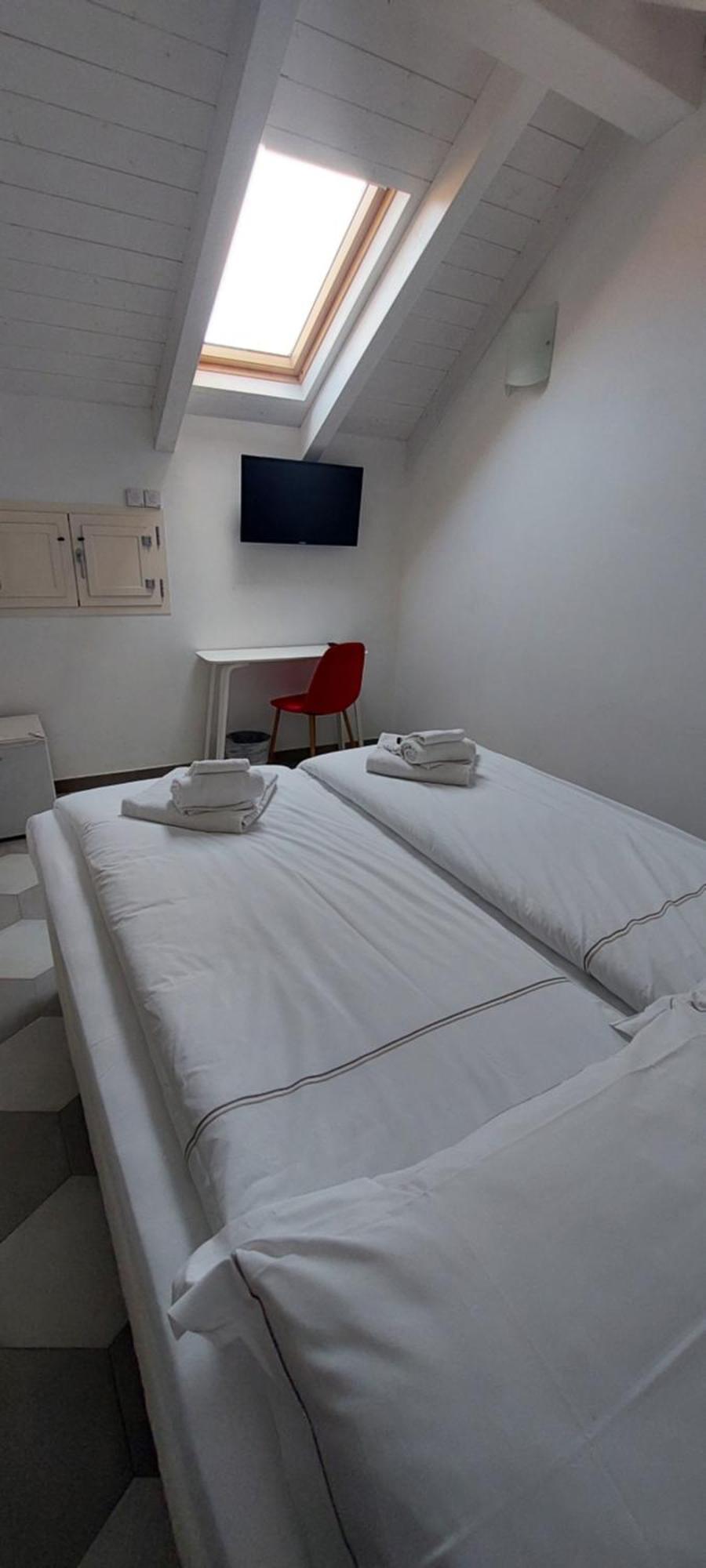Casa Luigia Rooms Mtb In Finalborgo Bike Room Tour Ebike Trekking Finale Ligure Bagian luar foto