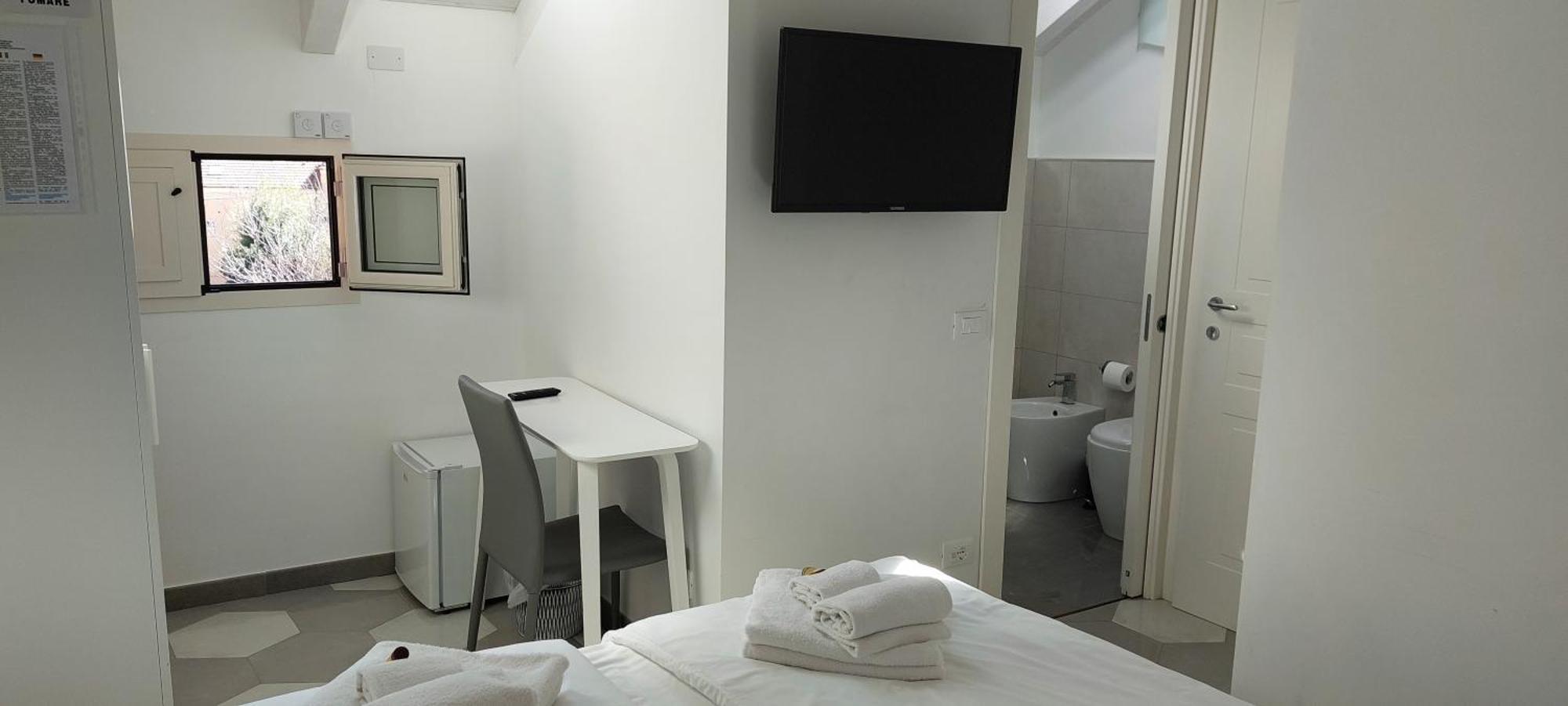Casa Luigia Rooms Mtb In Finalborgo Bike Room Tour Ebike Trekking Finale Ligure Bagian luar foto